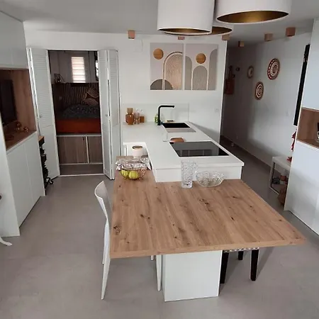 Petit Coin De Paradis Sur La *