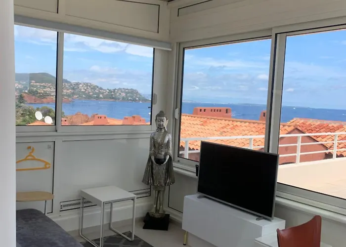 Petit Coin De Paradis Sur La Saint-Raphaël